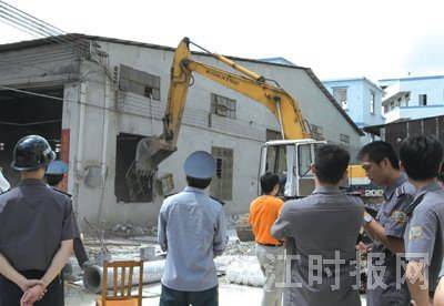 供應(yīng)拆除廢舊廠(chǎng)房、酒店賓館室內(nèi)外裝潢與廣告牌拆除工程 昆山與蘇州專(zhuān)業(yè)服務(wù)解析